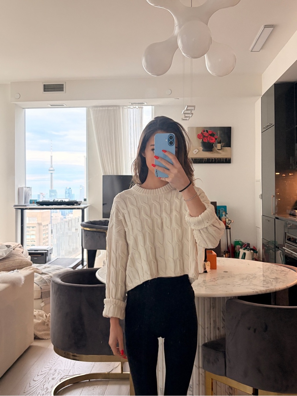 Aritzia Cream Cable Knit Cropped Sweater